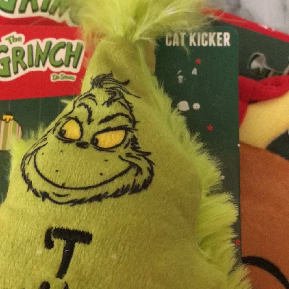 The Grinch Crinkle Cat Sack & Kicker Toy